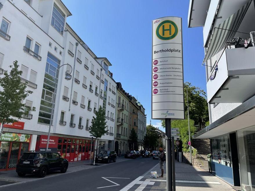 Apartment - Zentrumsnah, Eigener Parkplatz Und Grosser Balkon Ins Gruene Baden-Baden Exterior photo